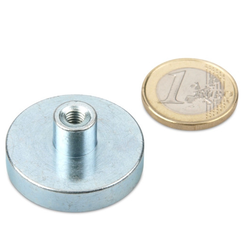 Neodymium pot magnet Ø 32.0 x 7.0 mm with socket M5 holds 35 kg