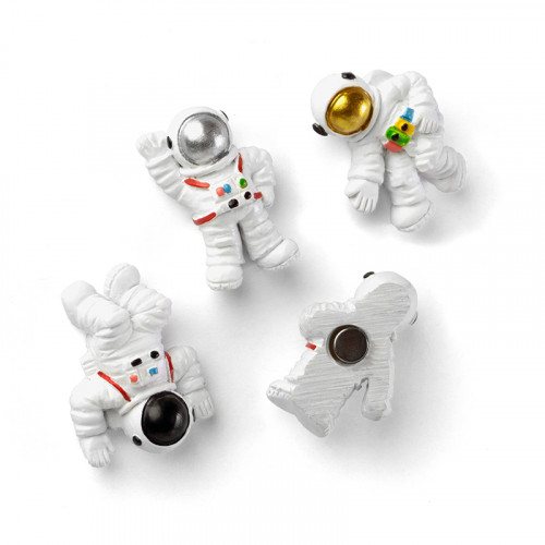 Deco magnets SPACE - Set with 4 magnet astronauts