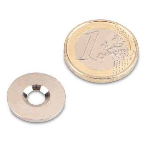 Metal disc Ø 18 mm with hole and countersink nickel
