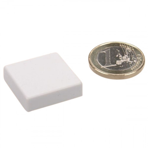 Memo magnet 24 x 24 x 7 mm rectangular FERRITE (normal adhesive force) - holds 650 g