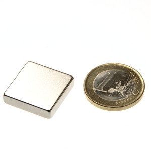 Blockmagnet 20.0 x 20.0 x 5.0 mm N45 nickel - holds 6 kg